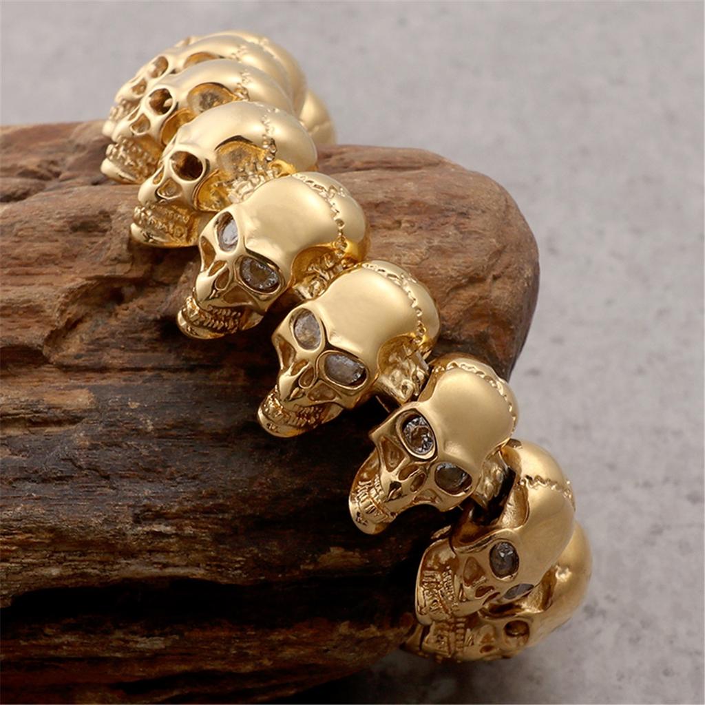 Meditation bracelet, wish-fulfilling bracelet. Made from large skull-shaped bracelets from Thailand. Suitable for a punk rock style skull outfit.