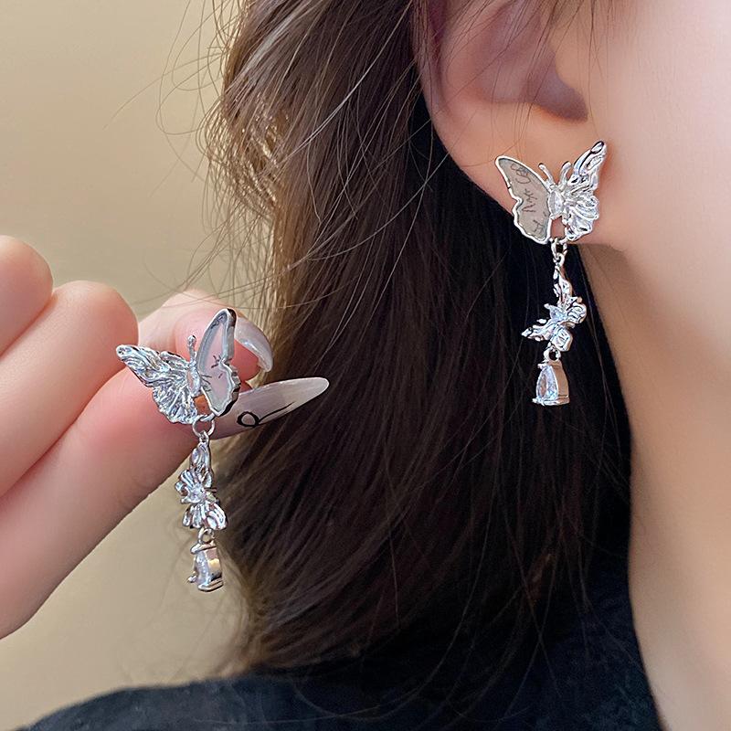 Серебряная игла имитация камелии серьги-гвоздики Французский ретро элегантные серьги персонализированные модные универсальные серьги нишевые с высоким чувством