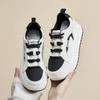 Толстая подошва Белые женские спортивные туфли 2024 Осень Новые модные однотонные кроссовки с круглым носком Женская спортивная повседневная обувь