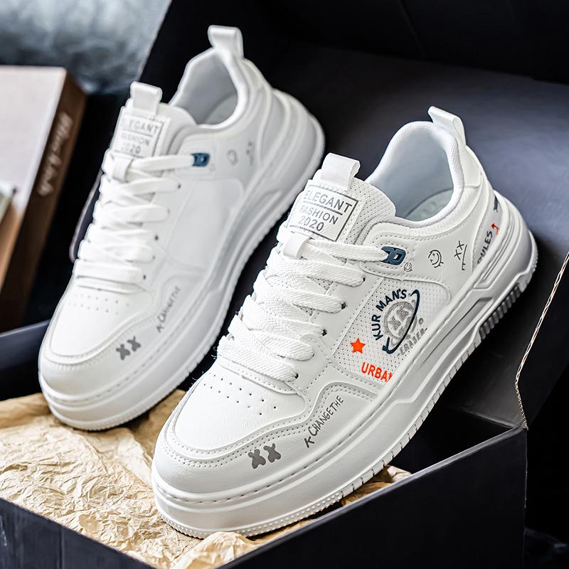 Men 's Casual Four Seasons Fashion Skateboarding Students Comfortable Sneakers Boys Trending Soft Sole Breathable Shoes