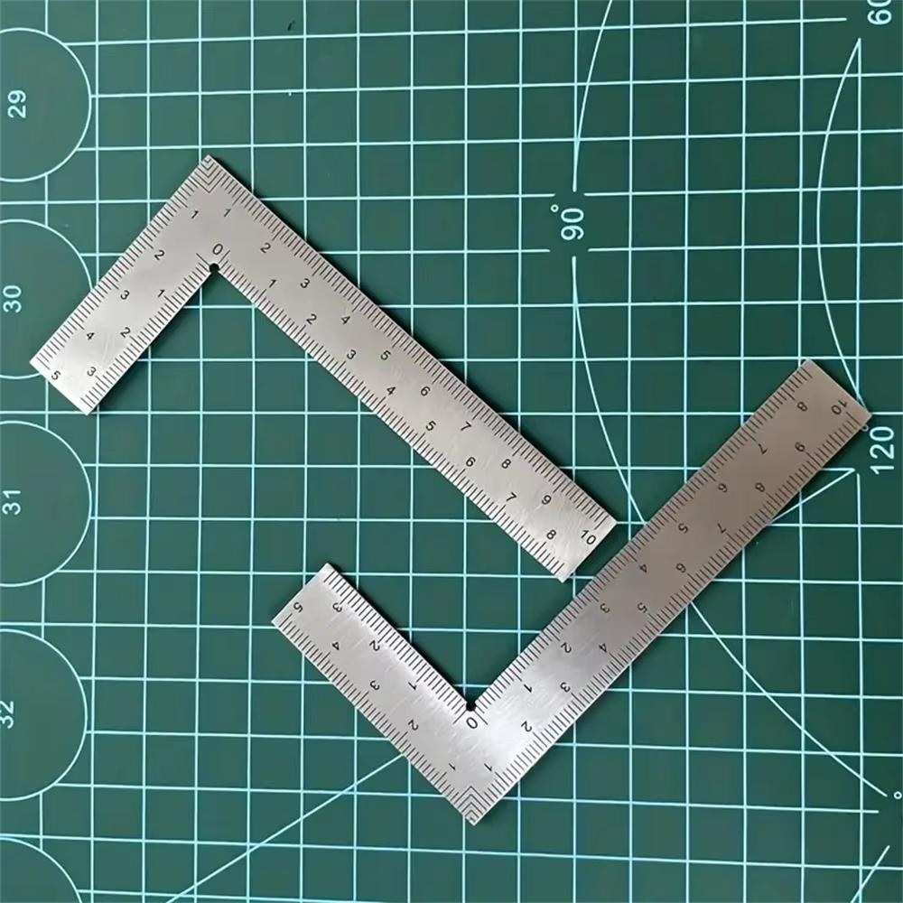 Миниатюрная двусторонняя прецизионная L-образная линейка из нержавеющей стали — высокоточный измерительный инструмент для работы с кожей и металлом.