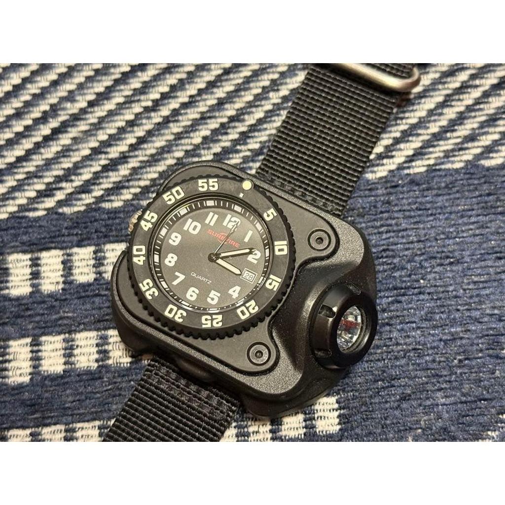 Used Surefire 2211 Wristlight