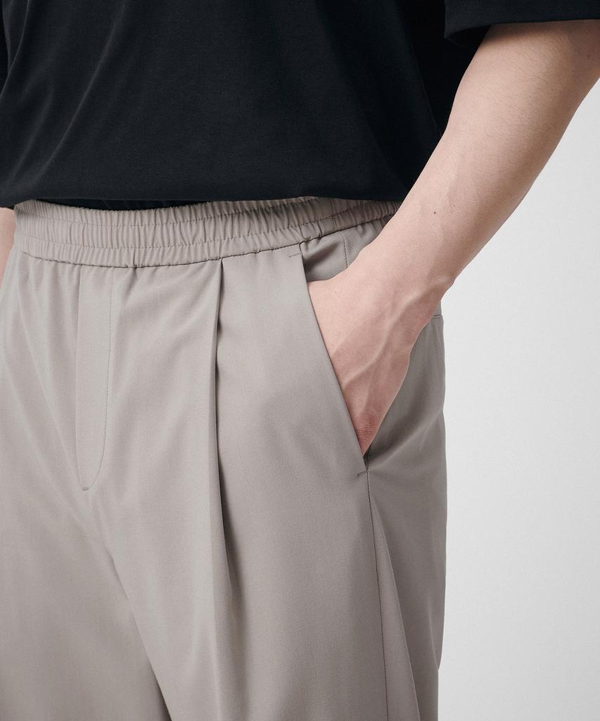 MUSINSA STANDARD [Cooltandard] One-Pleat Wide Elastic Waist Slacks [Light Beige]