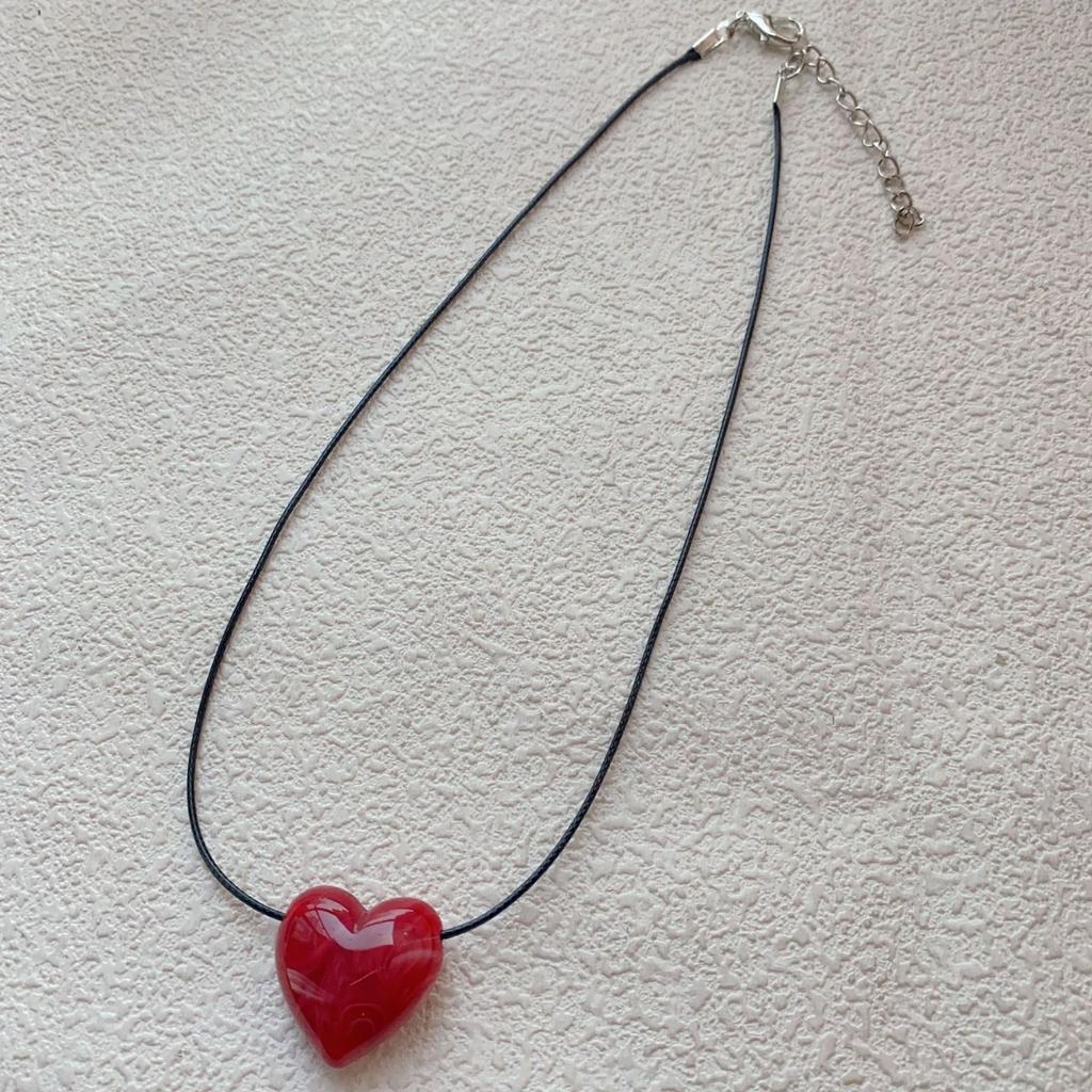 Adjustable Heart Pendant Necklace Colorful Heart Pendant Necklace Fashionable Choker Neck Adornment for Parties