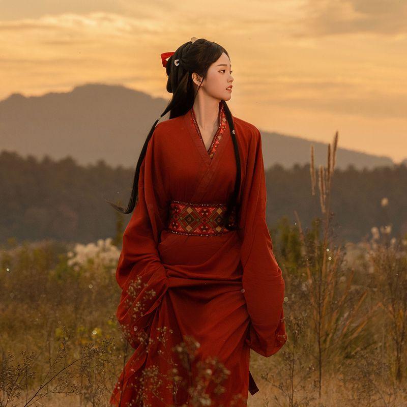 Китайский стиль династии Цинь и Хань, гробница Машань Чу, Чжан го, халат, большой объем, хвостовой костюм