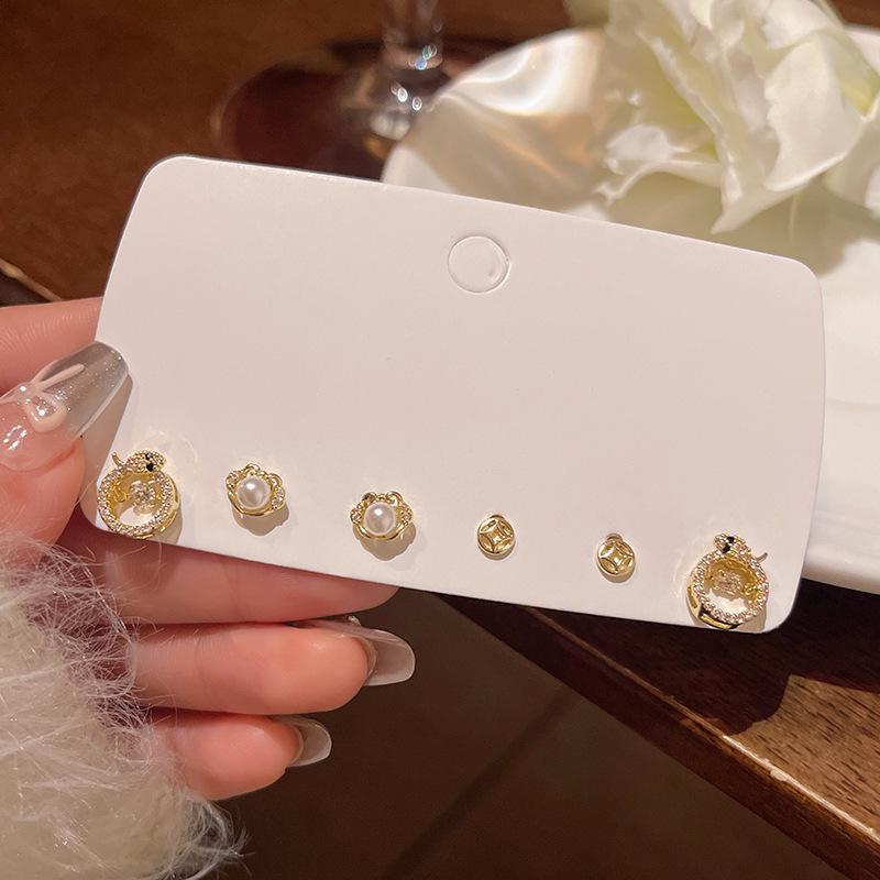 «Набор для пирсинга ушей с жемчугом в корейском стиле»: Маленькие, универсальные серьги для студентов — элегантные и простые ювелирные изделия высокого класса.