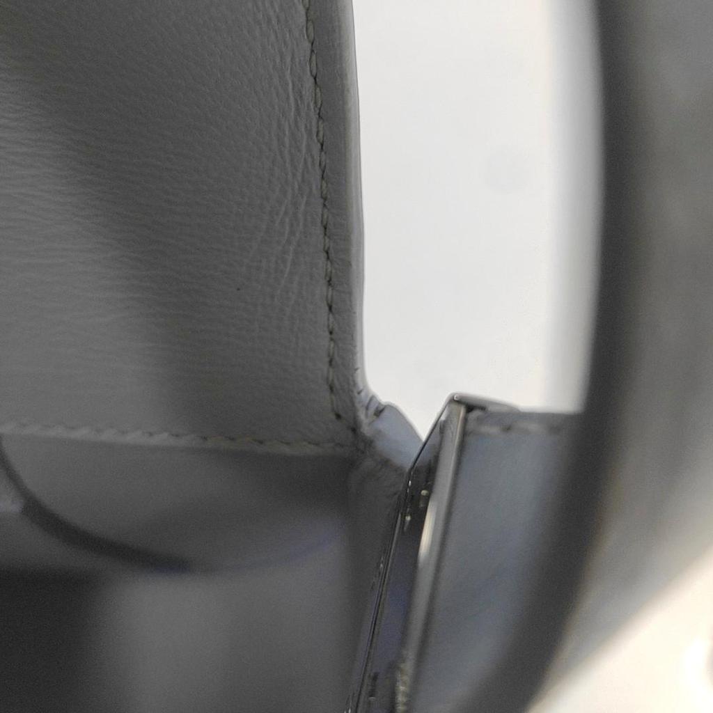 [Pre-Owned] Olympia Adjustable Shoulder Strap Flap Closure Calfskin Half-Moon Handbag - Very Good #NQT41U