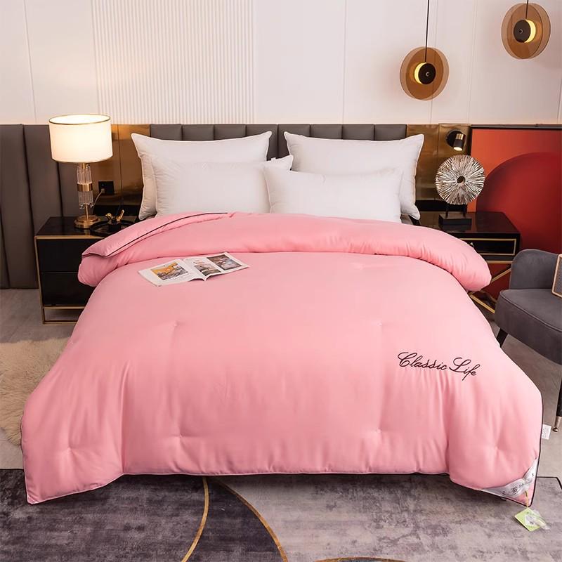 Mulberry Silk Quilt: All-Season Comforter for Spring, Summer, and Winter - Lightweight, Cool, and Thick Options for Air Conditioning and Student Use