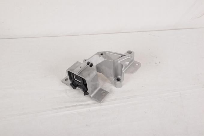 for Dacia Duster 1.6 Engine Mount Right 112105867R