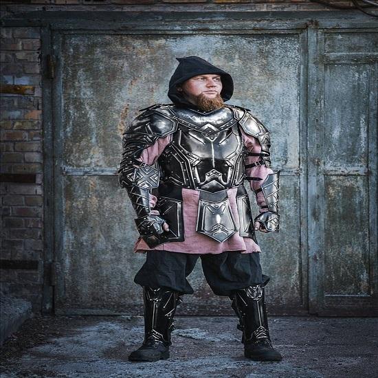 LARP Fantasy Leg Protection / LARP Armor Защита ног / Blackened Dwarf Style Greaves / Steel Armor of Dwarven - Handcrafted