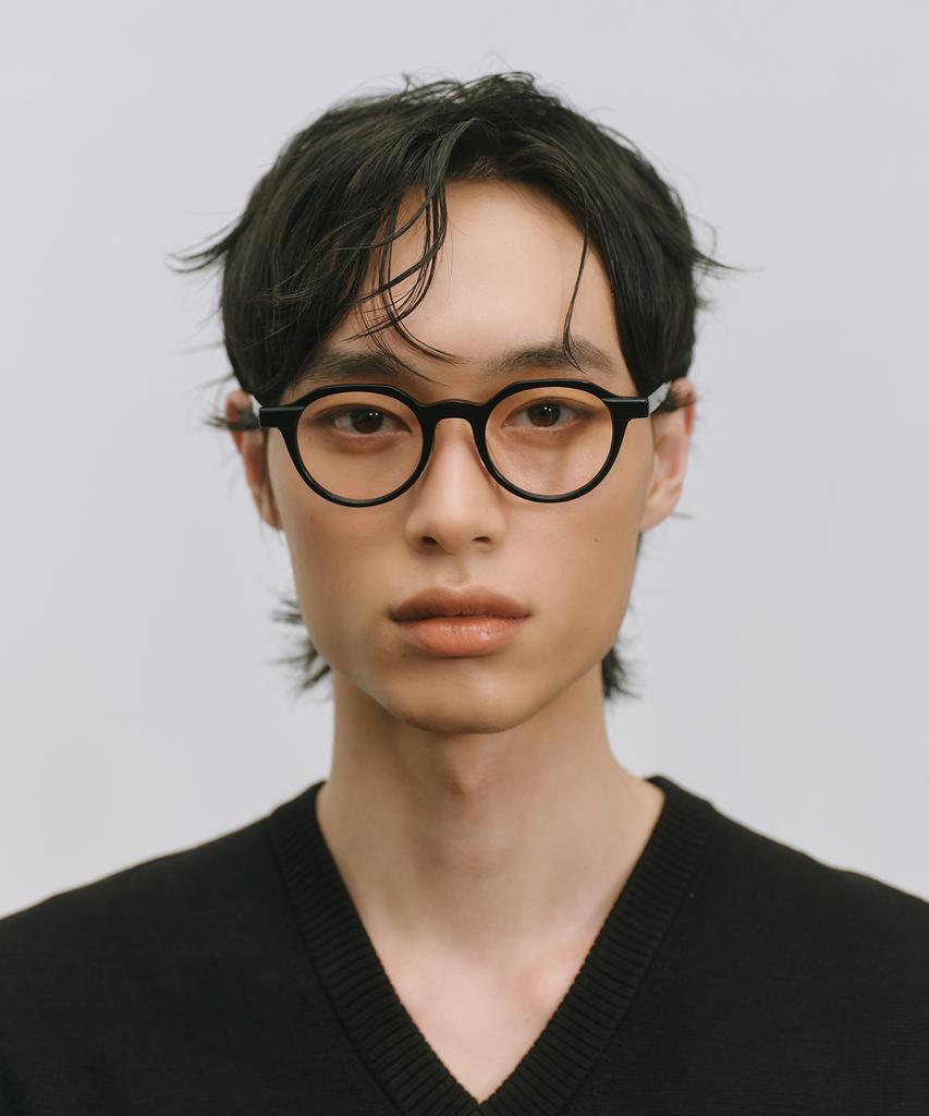 Manomoseu Tom C1