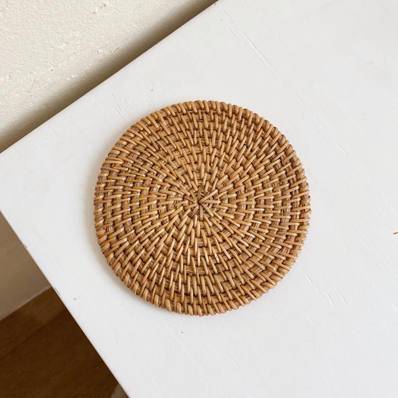 Rattan Table Mats Round Placemat for Home Office Coffee Cup Pad Handmade Woven Insulation Heat Coasters Dinner Table Decor