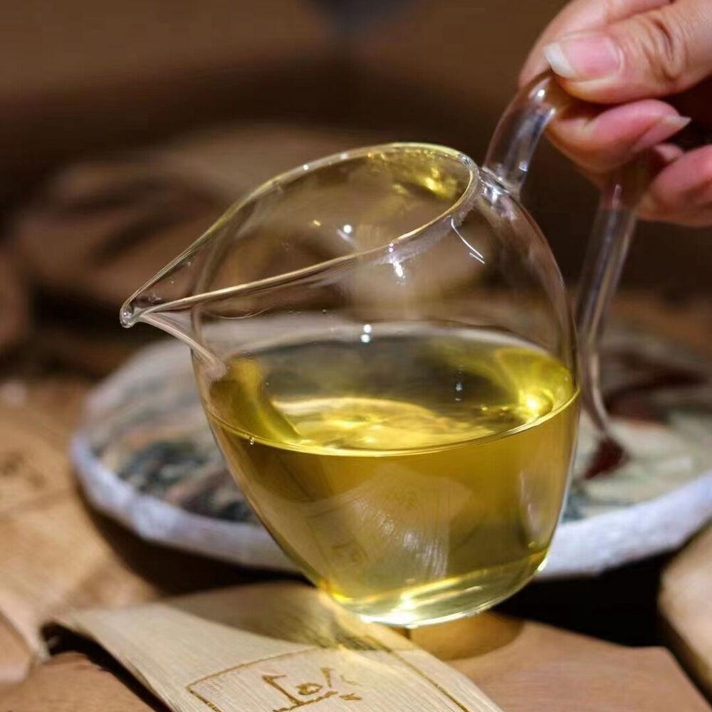 357 г Юньнаньский сырой чайный торт Пуэр 2021 Иу Тун Цзин Хэ Пуэр Сырой чай Чай Пуэр