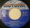 7-дюймовая пластинка COMMODORES  Too Hot Ta Trot M1432F Motown 1977 США SoulFunk Б/у