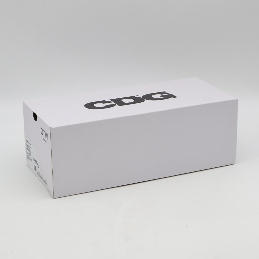 VN000EEUUY6 CDG (КОММ де ГАРКОНС) A OTW by Vans Authentic Белый (Мужской)