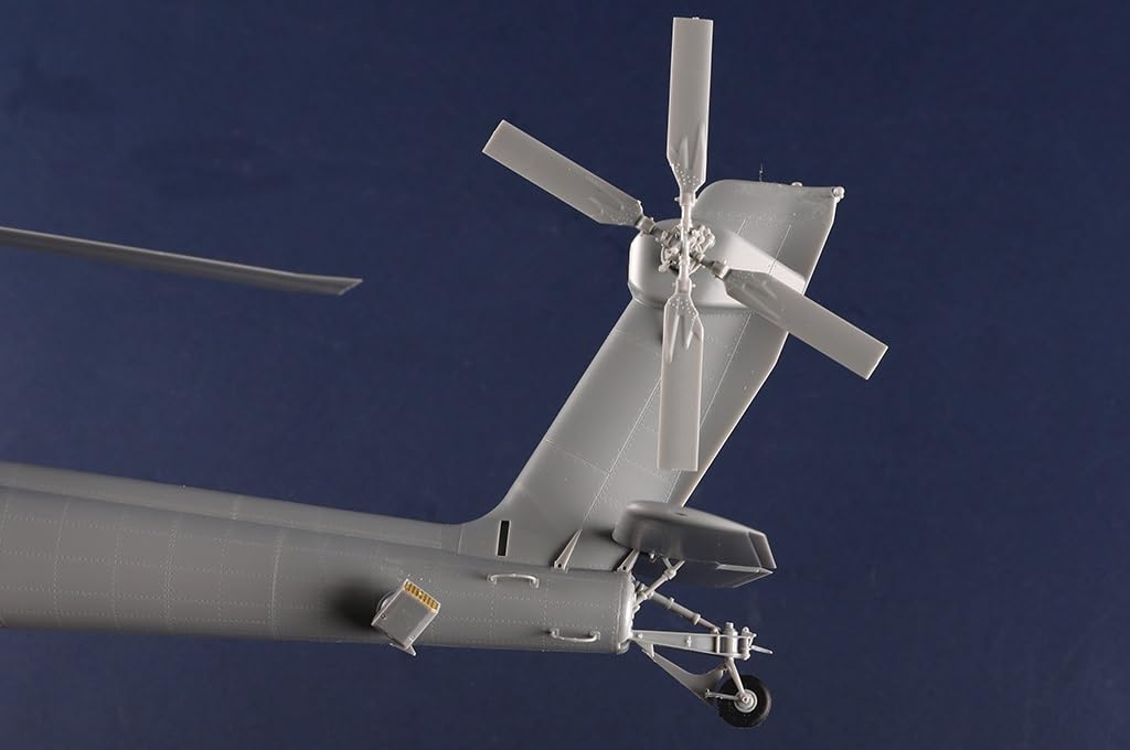 Trumpeter Американский Апач Ранний Тип Пластиковая Модель 05114 1/35 AH-64A