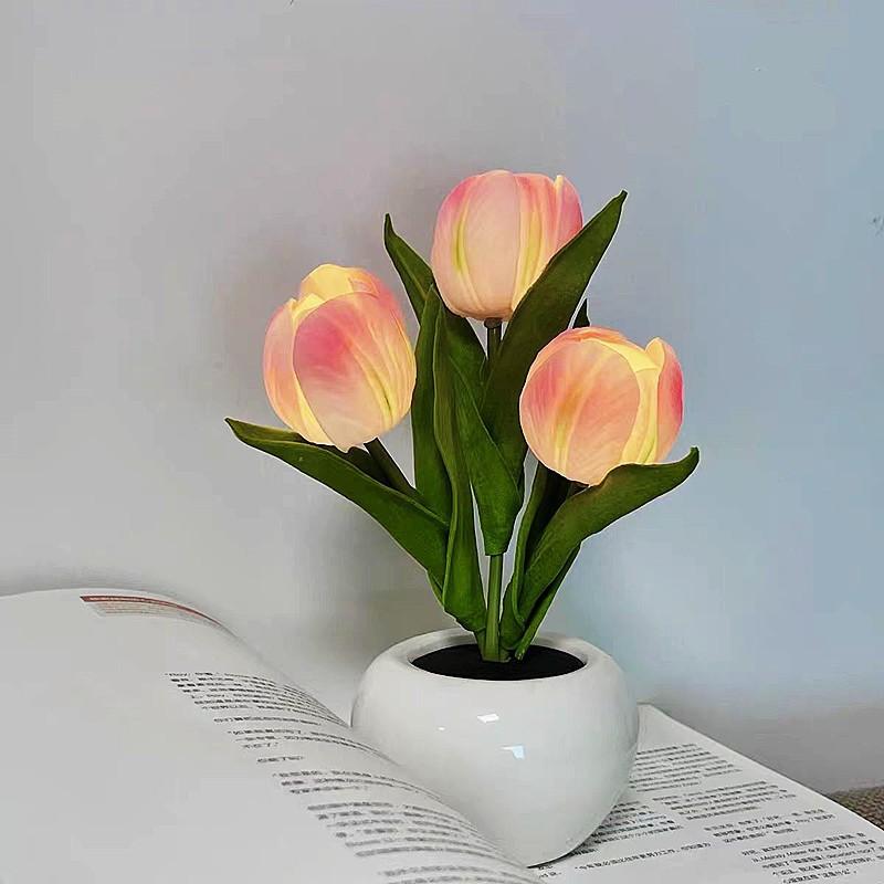 Tulip Table Lamp LED Bedside Lamp Simulation Flower Bouquet Bedroom Bedside Romantic Atmosphere Birthday Gifts Home Decor Lights