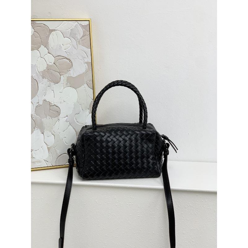 Новая плетеная сумка для женщин, нишевая, высокого класса, винно-красная, ручная, на одно плечо, маленькая квадратная сумка-подушка для камеры