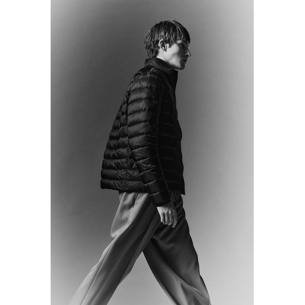 Куртка-пуховик HM lighttweight облегающего кроя темно-синего цвета