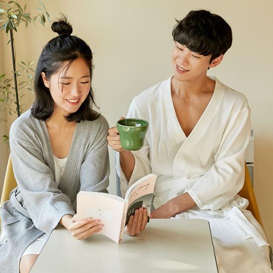 Dry Five Soft Cotton Waffle Cotton Hotel Shower Gown (White, Gray)