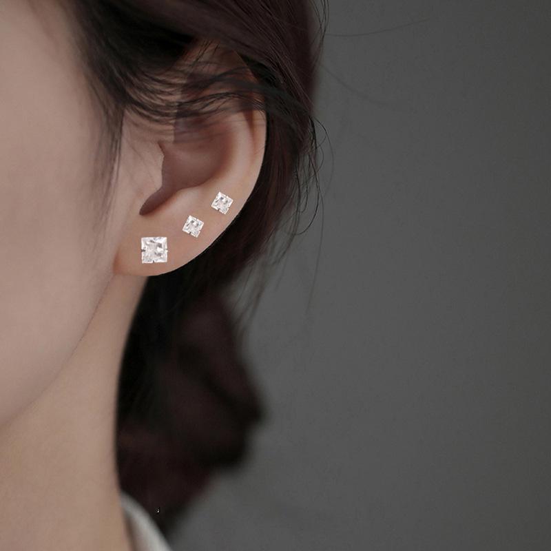 Маленькие квадратные серьги-пусеты с цирконом в корейском стиле для проколотых ушей - Простые нюдовые бриллиантовые пусеты для хряща для создания многослойного образа