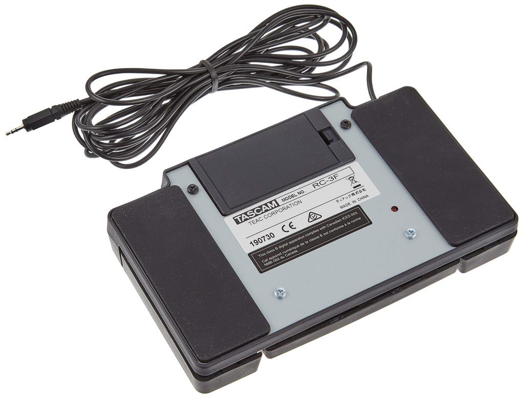 TASCAM Ножной переключатель для продукции TASCAM 3-педальный RC-3F