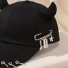 Уличная кепка с роговым акцентом — модная бейсбольная кепка унисекс в стиле хип-хоп для пар — прочная, удобная, идеальный уличный стиль
