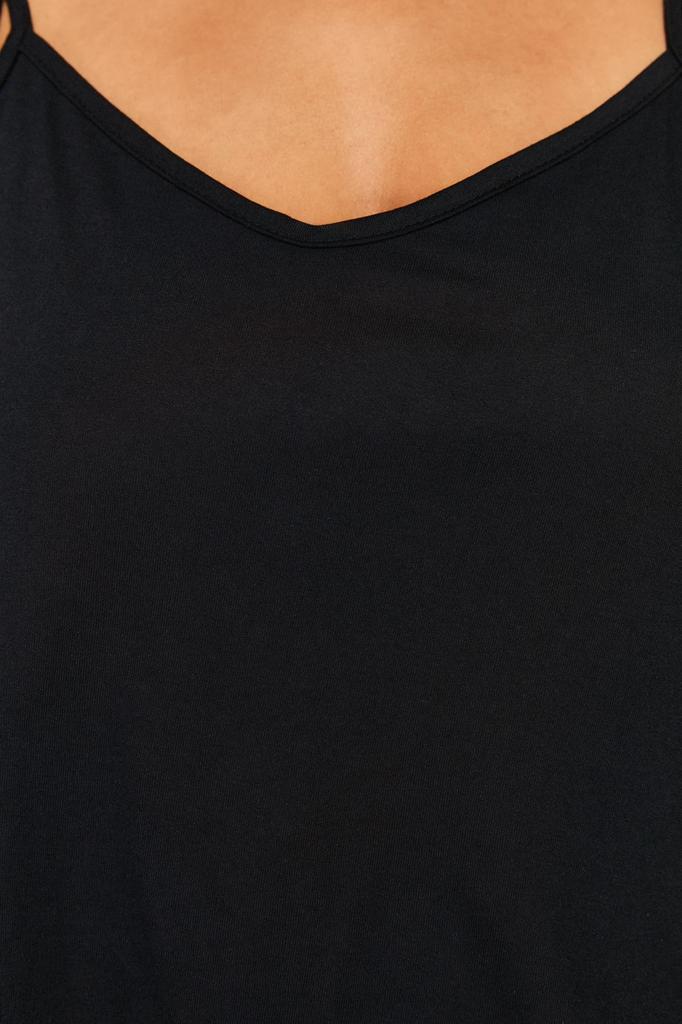 Женский стильный трикотажный пижамный комплект больших размеров с черным ремешком и узором