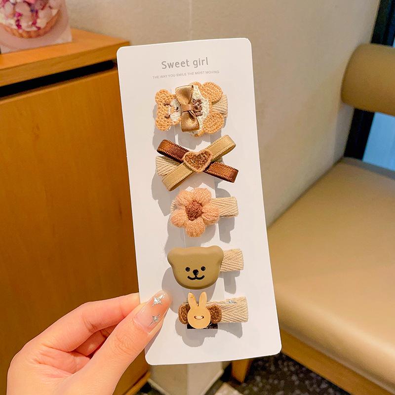 Retro Cute Baby Hair Clips – Gentle Fabric Flower Headwear for Girls