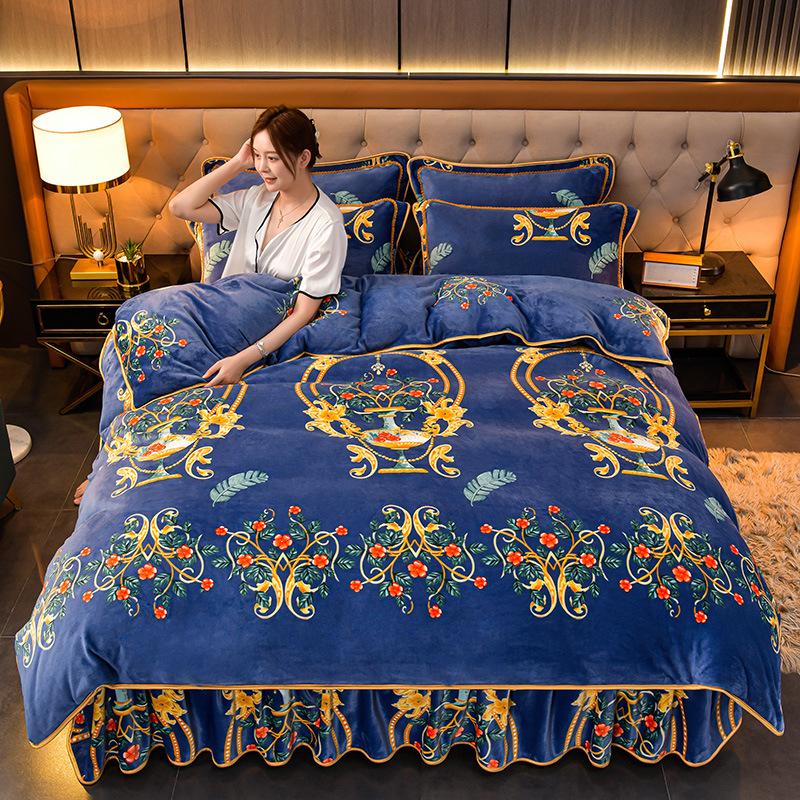 Thickened Milk Velvet Four-piece Set, Flannel Sheets and Quilt Cover, Coral Velvet Three-piece Bedding Set