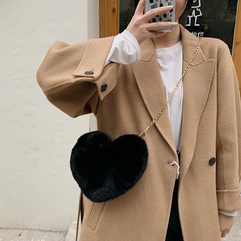 Yogodlns Fashion Women's Heart Shaped Handbags Cute Faux Fur Crossbody Bags Lady Soft Plush Chain Shoulder Bag Shopper Totes