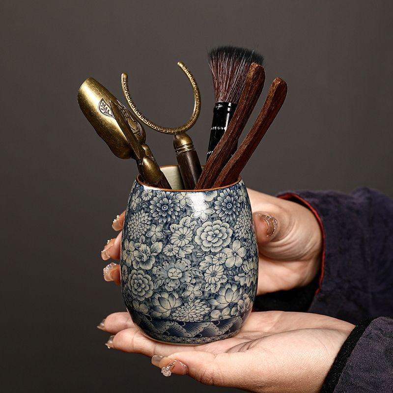 Винтажный набор для чайной церемонии из сине-белой керамики Six Gentlemen Tea Clip Brush Organizer Tea Accessories Set