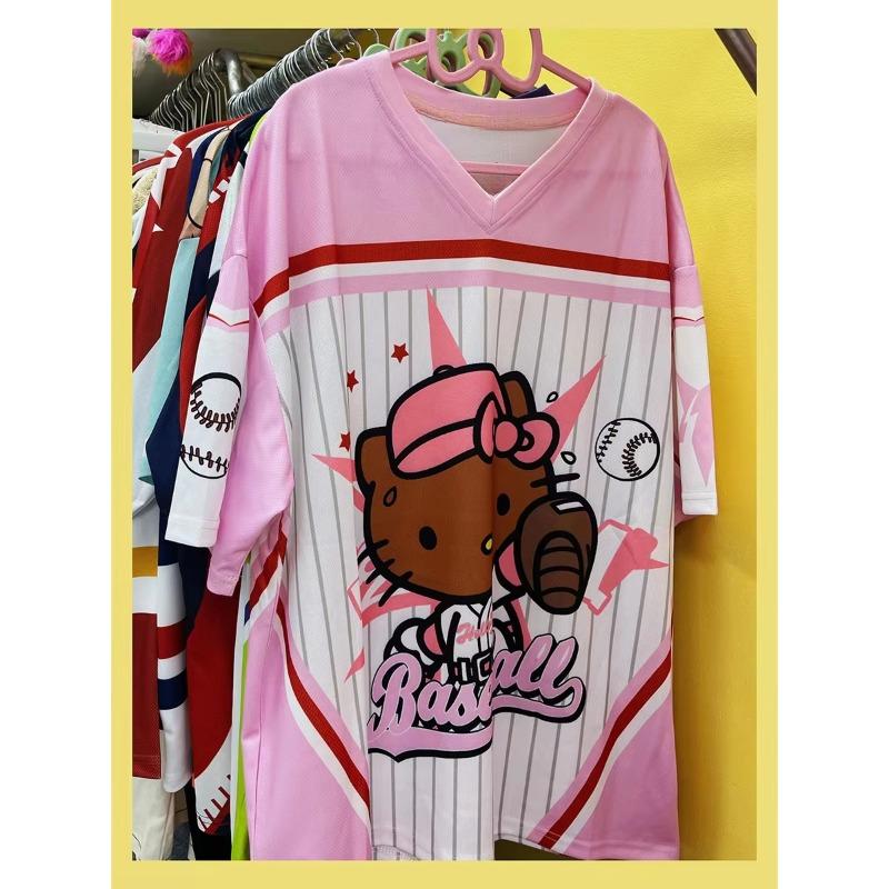 Hello Kitty Tshirt Fashion Sportswear Women Men V-neck Loose Lightweight Breathable Streetwear Cosplay Women Men Tops
