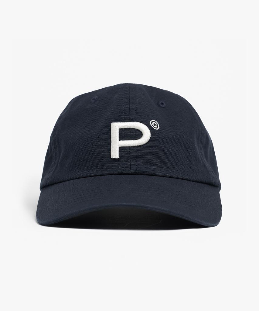 Кривая бейсболка с логотипом PLAC P