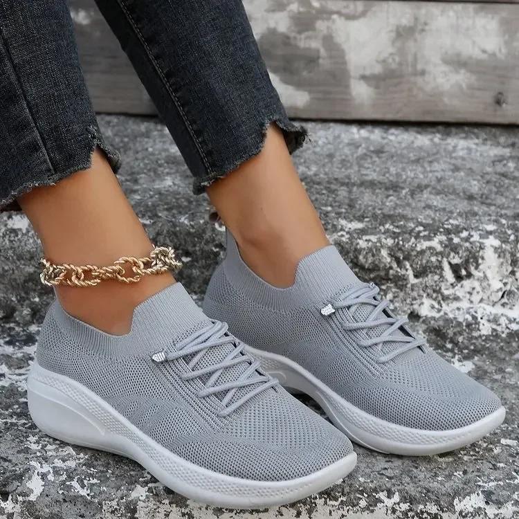 Fashion Women Sports Casual Shoes Autumn New Breathable Running Shoes Outdoor Lace-up Solid Color Tenis Sports Shoes Walking Sneakers