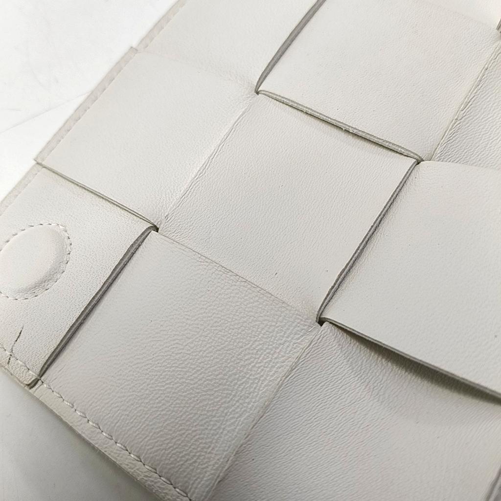 [Pre-Owned] Cassette Pillow Bag The Belt Solid Color Woven Magnetic Buckle Lambskin Waist Crossbody Bag - Very Good #R01EXK
