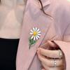 Брошь в виде ромашки в корейском стиле для воротника костюма в виде ромашки, индивидуальная брошь в том же стиле для женщин GD