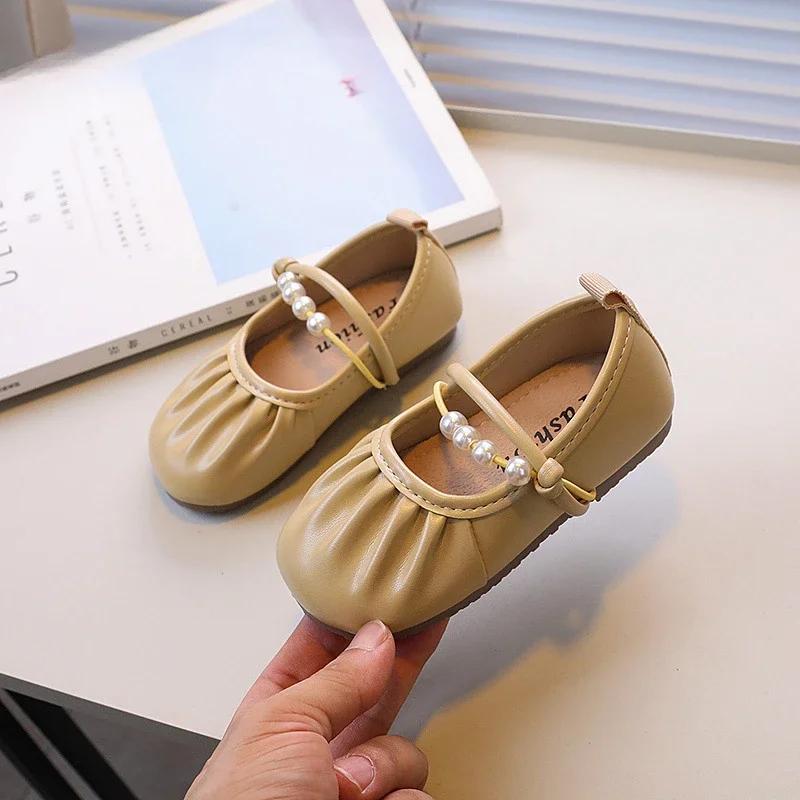 Модные кожаные туфли для маленьких девочек, однотонные плиссированные детские туфли принцессы с круглым носком, универсальные детские повседневные балетки на плоской подошве