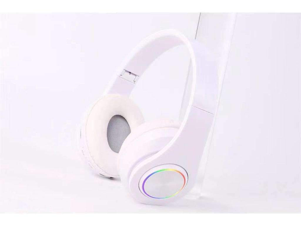 Яркая Bluetooth-гарнитура с мощными басами — беспроводные спортивные и игровые наушники