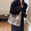 High-quality Simple Plaid Contrasting Color Tote Bag Women's Bag, New Winter Large-capacity Trendy Shoulder Oblique Span Bag