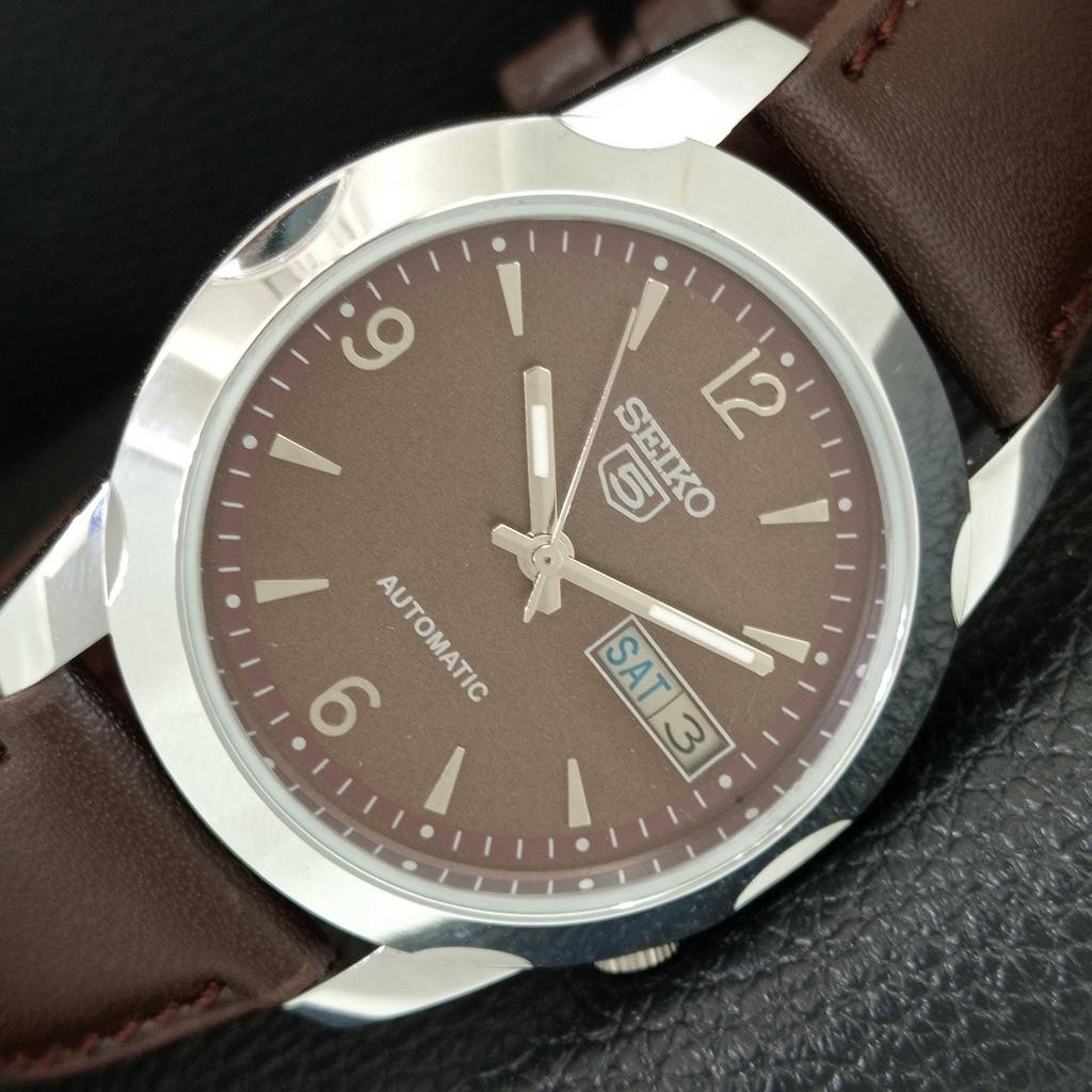 Seiko 5 АВТОМАТИЧЕСКИХ ВИНТАЖНЫХ ОТРЕМОНТИРОВАННЫХ ЯПОНСКИХ МУЖСКИХ ЧАСОВ С КОРИЧНЕВЫМ ЦИФЕРБЛАТОМ a445430-1
