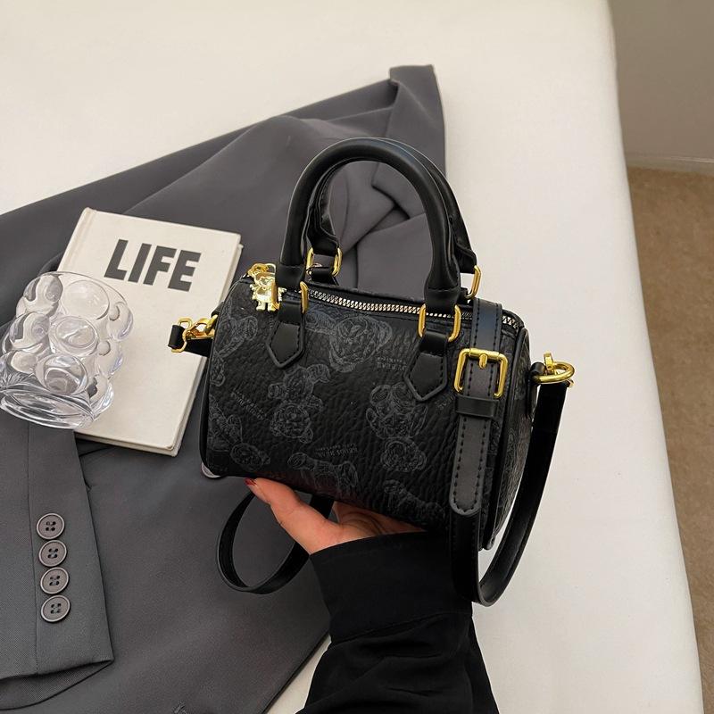 Сумка премиум-класса нишевая женская лето 2025 новая модная универсальная сумка-мессенджер популярная портативная сумка Boston