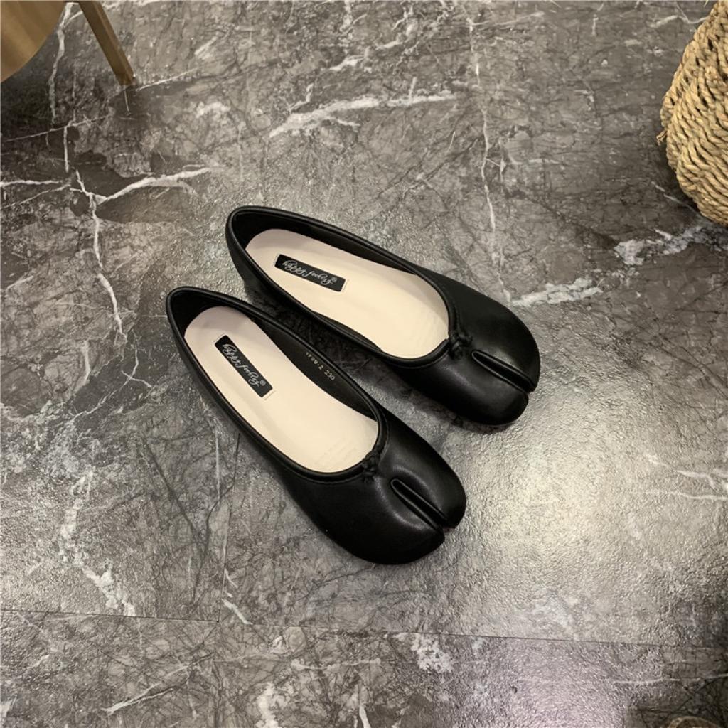 Женские удобные тапочки из кожи из микрофибры на плоской подошве с разделенным носком, лоферы с мягкой подошвой, короткие женские мокасины