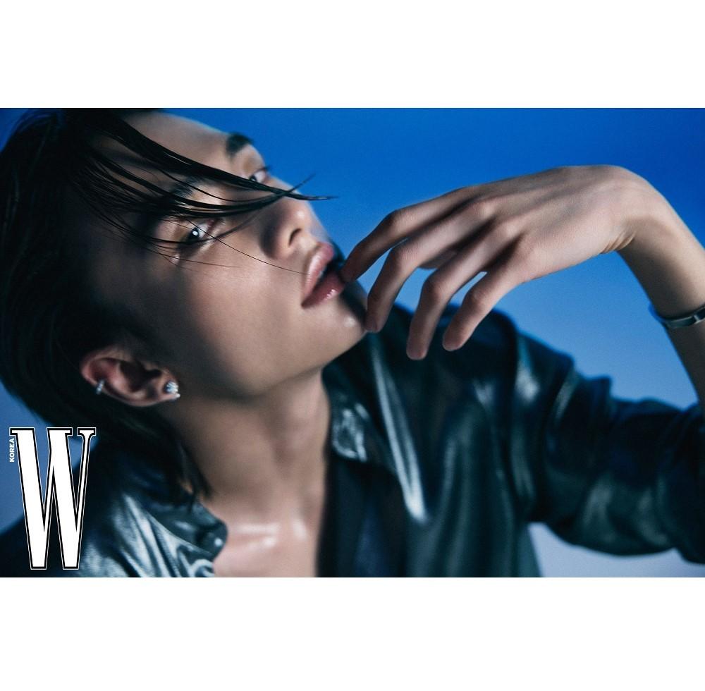 2024.4 W Обложка Джису из BLACKPINK