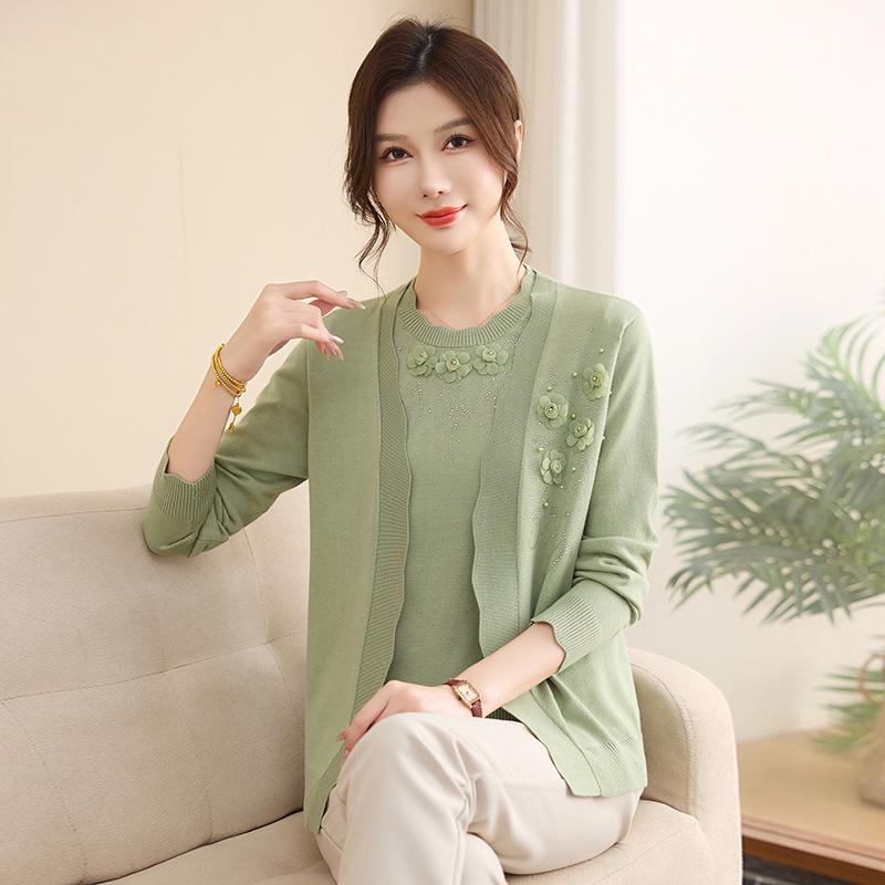 Mom's Spring Knit Two-Piece Set: Stylish Cardigan & Top for Middle-Aged and Elderly Women