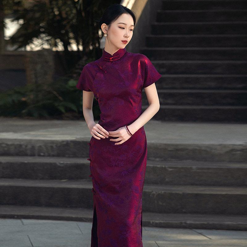 Red national style, ancient law, full placket, new Chinese long style, improved cheongsam 1011 new female high-end mother summer