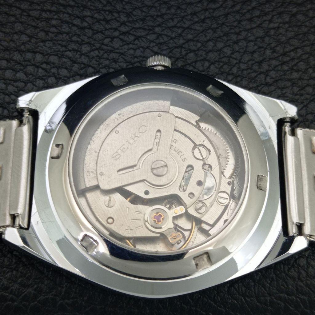 АВТОМАТИЧЕСКИЕ ВИНТАЖНЫЕ ОТРЕМОНТИРОВАННЫЕ МУЖСКИЕ ЧАСЫ SEIKO 5 ЯПОНИЯ ЧЕРНЫЙ ЦИФЕРБЛАТ a443855-1