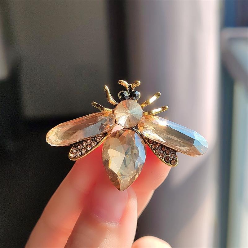 Creative Cute Honey Bee Brooch Fashion Rhinestone Women Vintage Enamel Animal Brooch