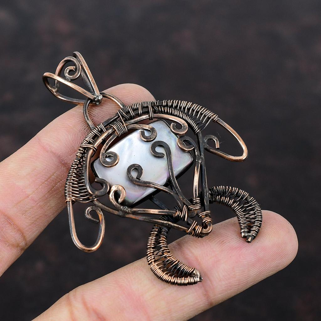 Черный перламутровый кулон, медная проволока, обернутая кулоном, драгоценный камень, медная бижутерия, кулон в виде черепахи, подарок для мамы, кулон ручной работы в стиле бохо