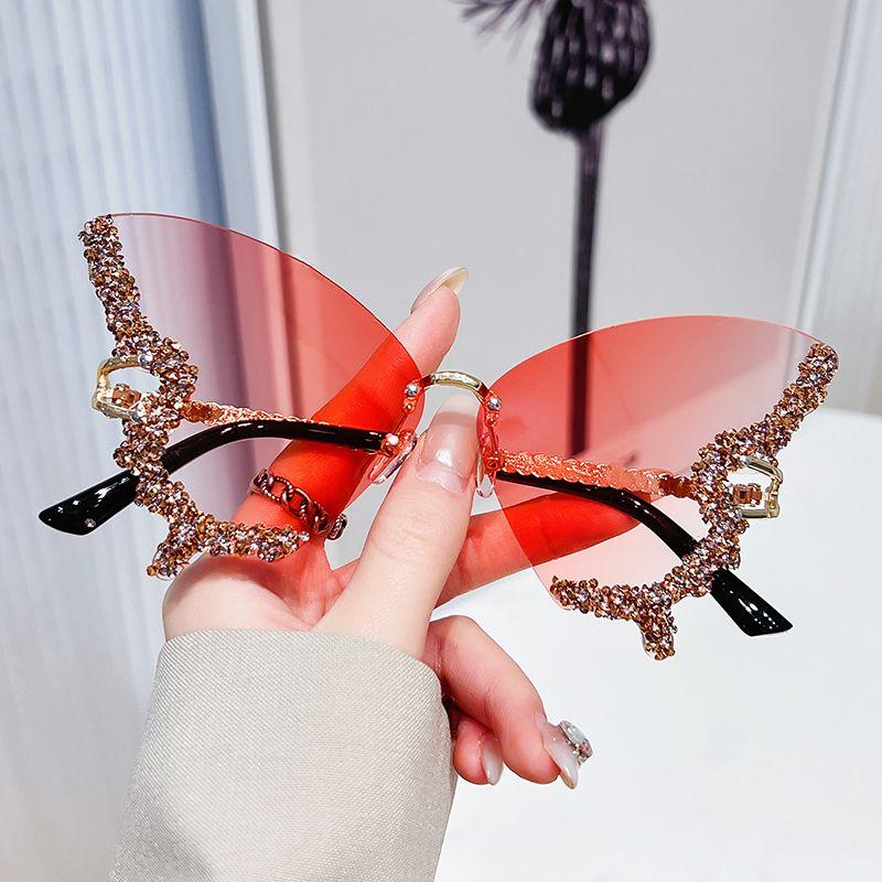 Солнцезащитные очки Y2K Luxury Diamond Butterfly для женщин, винтажные солнцезащитные очки без оправы, большие очки со стразами, женские очки